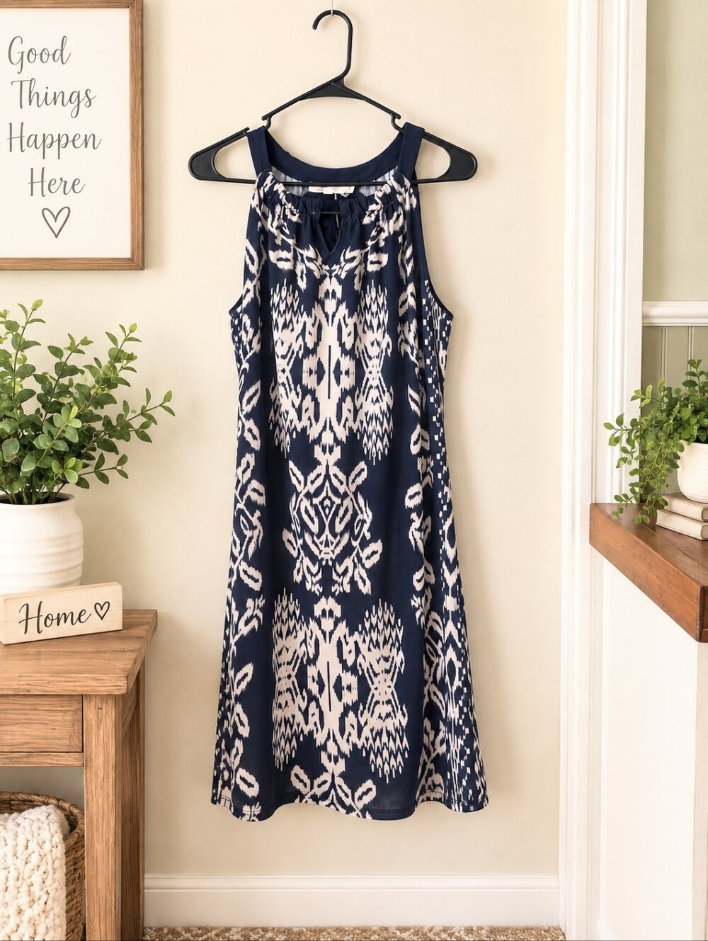 Aryeh Women's Navy And White Geometric Dress Size Medium